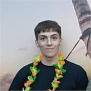 Actualmente estoy cursando un grado superior de administración y finanzas, tengo el título de bachillerato, y un B1 en inglés